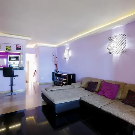 Sea Front דירה *