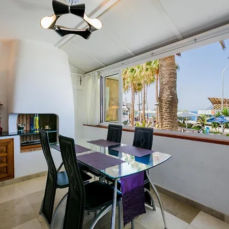 Sea Front * אדחה