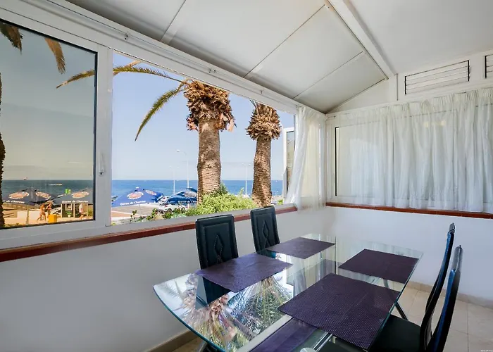 Apartment Sea Front *