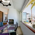 Апартаменти Sea Front