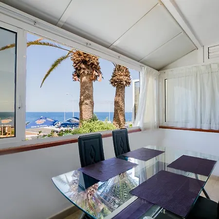 Апартаменты Sea Front *